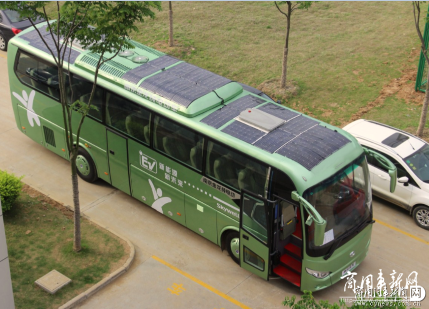 南京金龙推出太阳能电动客车