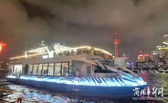 潍柴船舶动力驰骋上海外滩