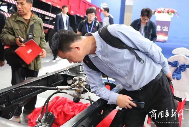 武汉商用车展|搭载上汽动力国VI发动机的跃进新品闪耀全场