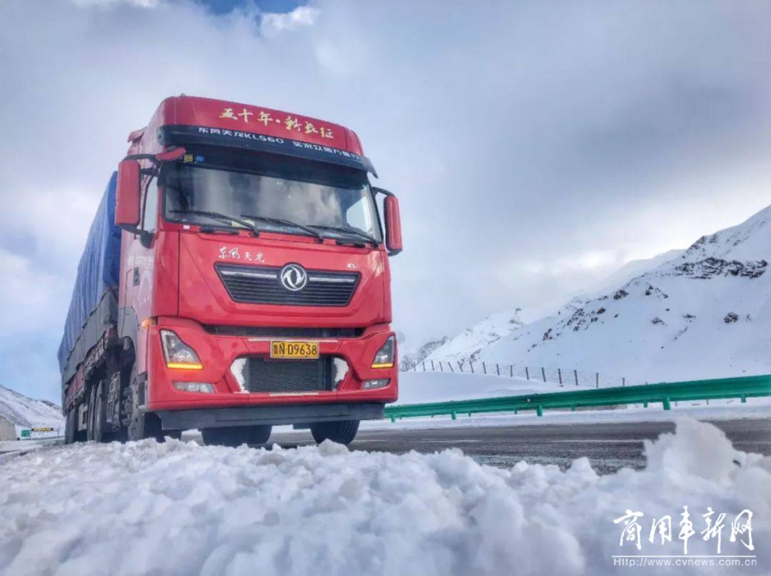 一驾一车走新疆，八千公里风和雪