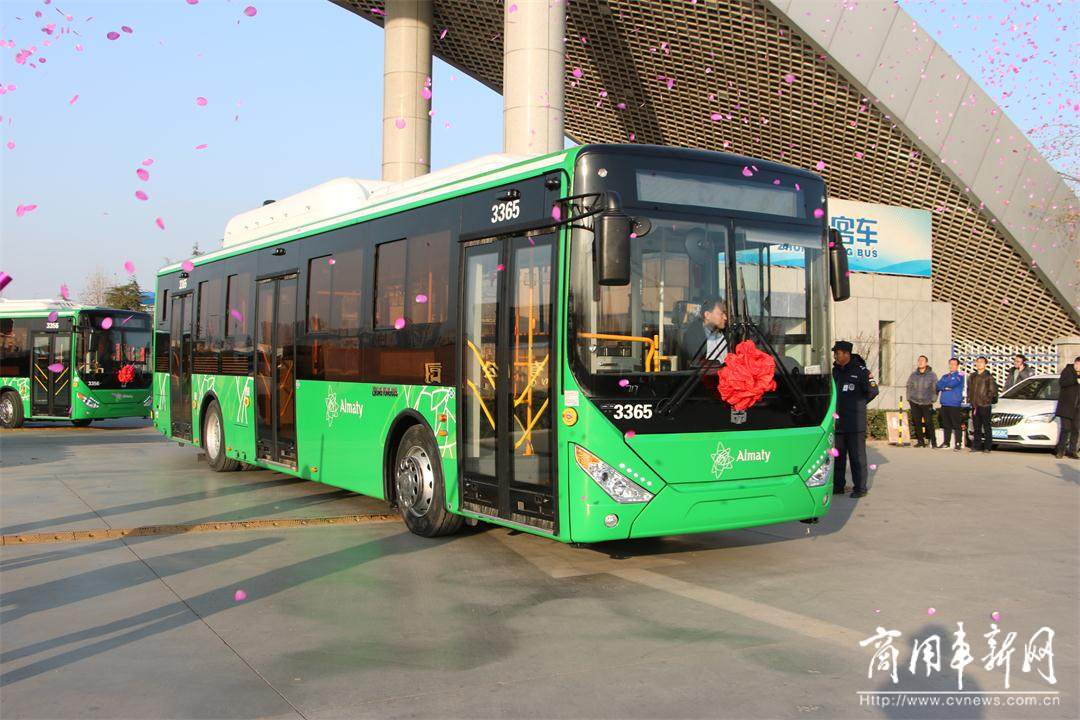 中通客车出口哈萨克斯坦200辆公交车正式交付