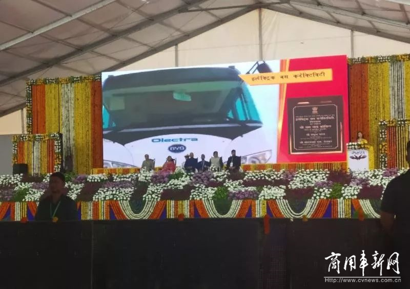 比亚迪交付印度锡尔瓦萨首辆电动巴士 印总统亲自见证