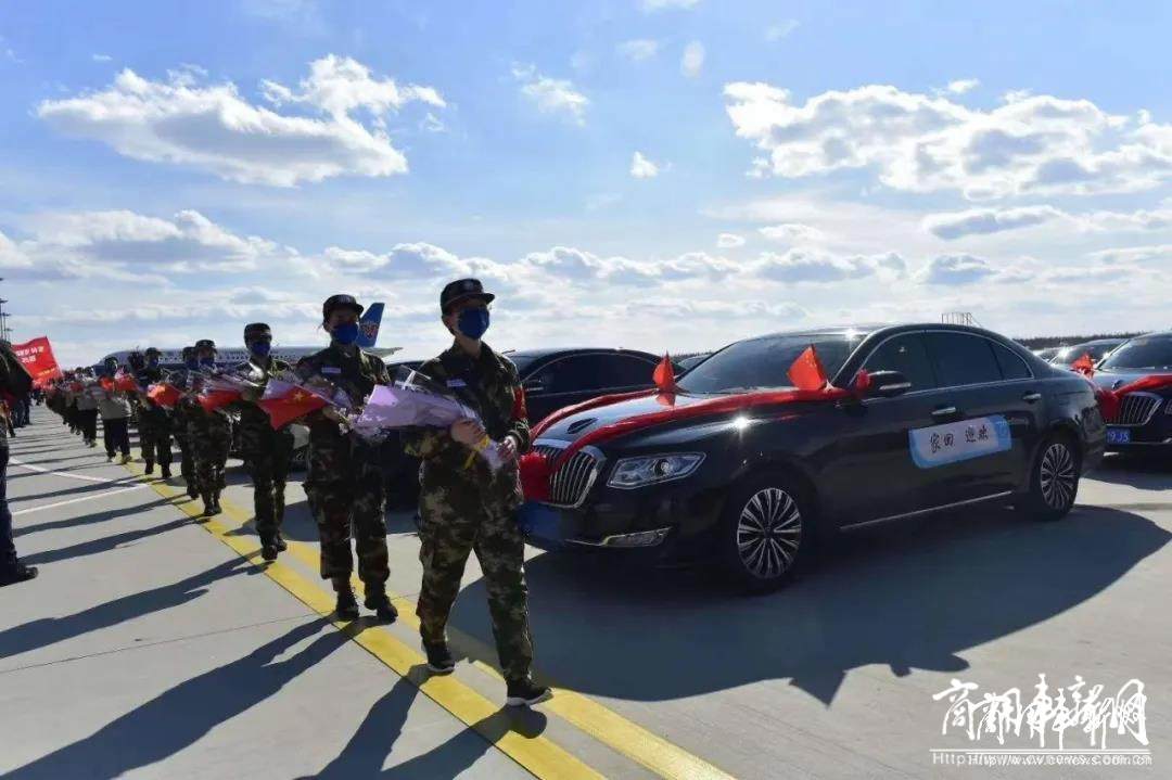 中国一汽红旗车队迎接吉林省援鄂英雄凯旋
