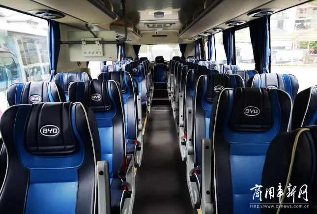 桂林旅游观光车很美 比亚迪纯电动大巴成为亮点
