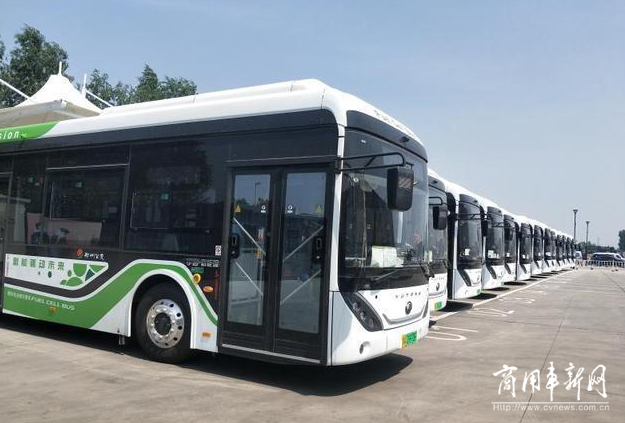 “氢”风四起！郑州公交985路新增20台新款氢动能公交车