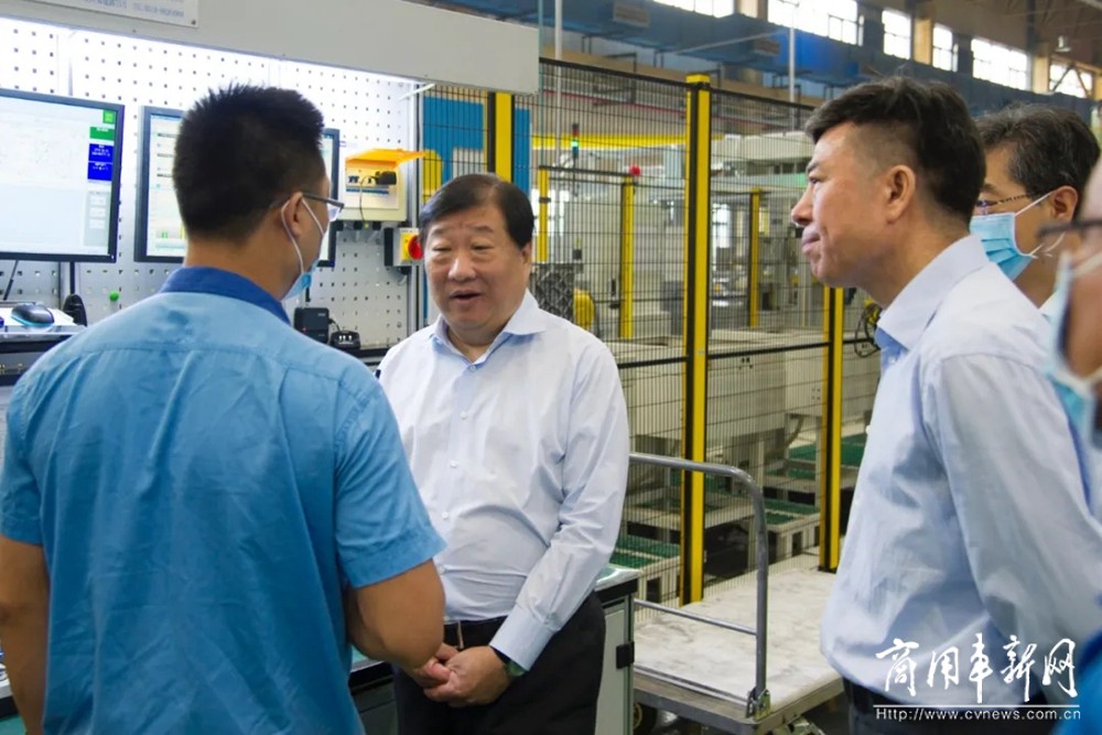 谭旭光参加法士特年产20万台S变速器智能工厂项目开工仪式