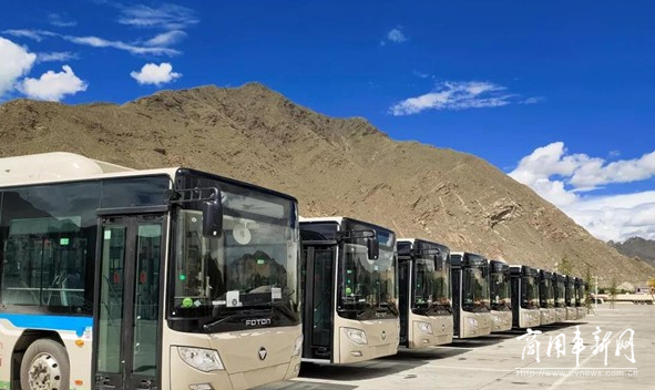 西藏雪域高原迎来首批国六欧辉客车，全部玉柴机器!