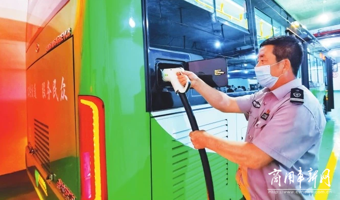 黑龙江七台河：智能公交让百姓幸福出行