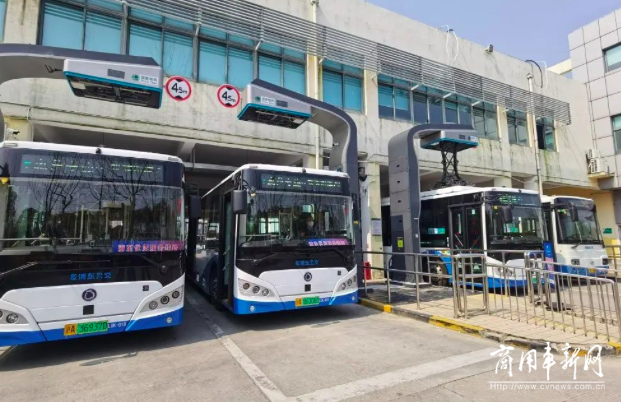 助力浦东临港新片区成立一周年，南汇公交交出靓丽成绩单