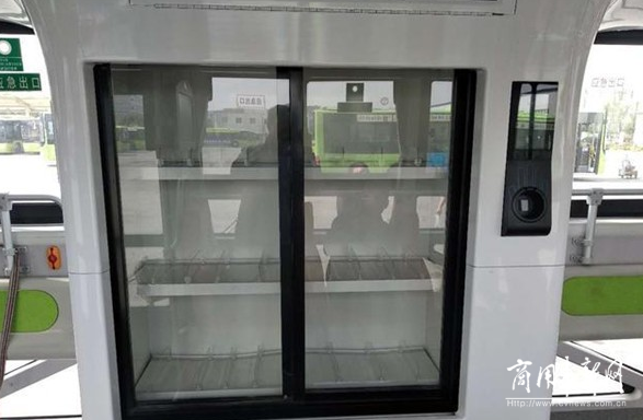 智享出行新体验！首款无人驾驶“熊猫”公交登陆辽宁鞍山