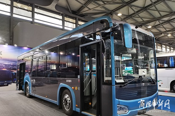 2020上海客车展 再品金龙客车“地铁巴士”