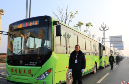 临澧县首批新能源公交车正式运营 春节期间免费
