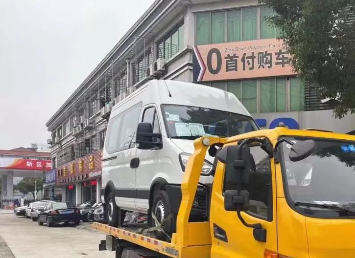 南京依维柯紧急调配资源，交付10辆防疫车