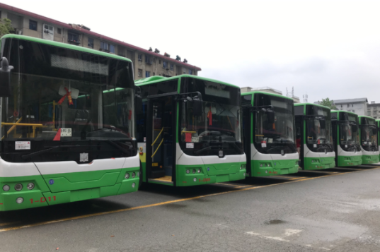 告别燃油时代！怀化城区实现新能源公交车全覆盖！