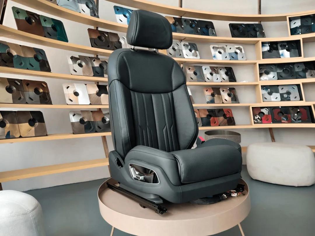 佛吉亚的座椅会“读心术”？这项新发明专利不简单！
