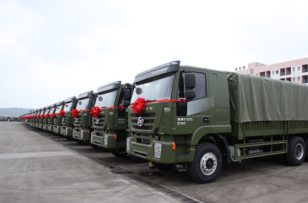 军规品质备受青睐 290辆红岩军车交付柬埔寨