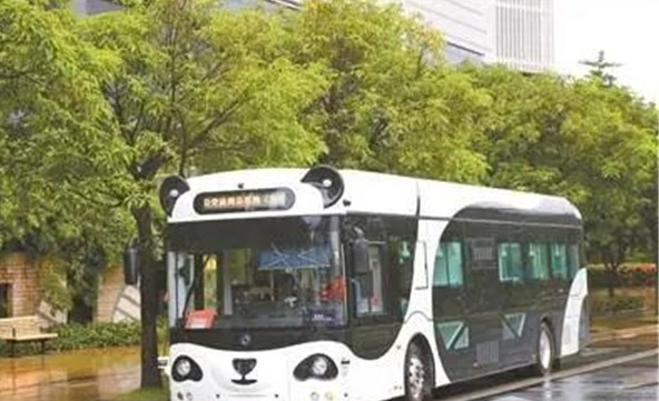 申龙客车“熊猫”自动驾驶公交测试 广州市民有望年底体验无人驾驶公交