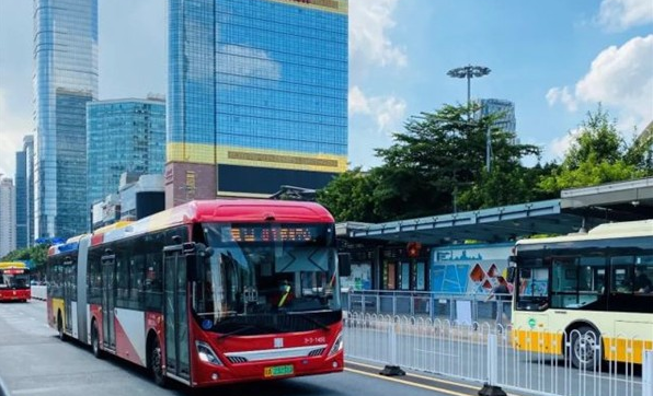 广州中车电动BRT全力保障学子在开学季顺利返校！