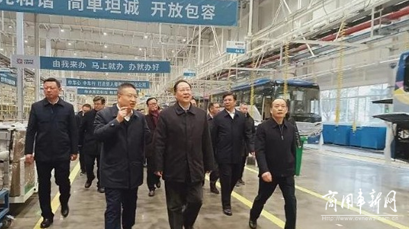 湖南省委副书记、代省长毛伟明调研中车新能源客车超级工厂