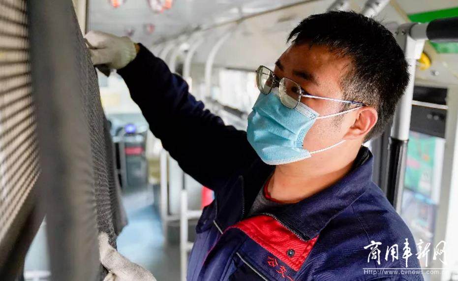 为乘客创造健康舒适的乘车环境，郑州公交开启“换肺保养”模式