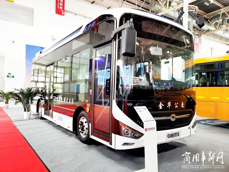 为客车创新证言！中通客车“明星战队”亮相2021北京道路运输车辆展
