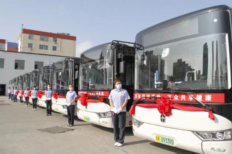陕西榆林市民幸福事：亚星客车正式投入104路公交线路运营