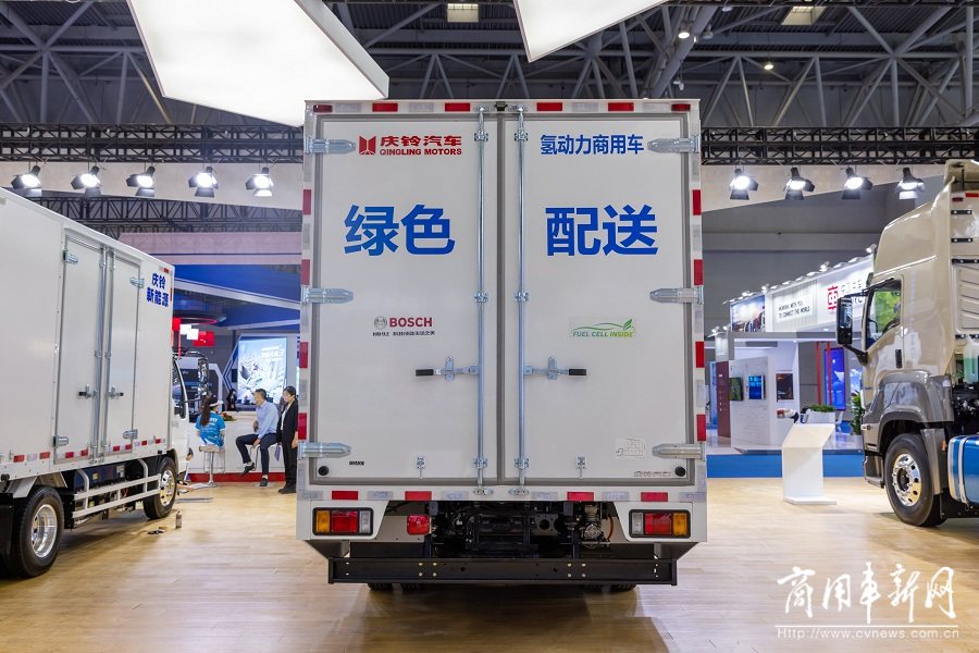 2022重庆智博会 庆铃M600氢燃料电池车展现“数据之美”