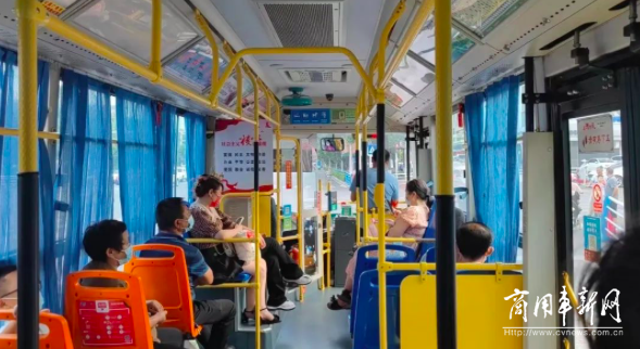 一切以乘客为中心  荆门公交让优质服务“亮”起来