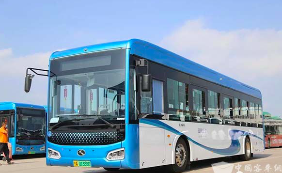 银川600辆新能源公交车上路了 均安装USB充电口满足乘客求