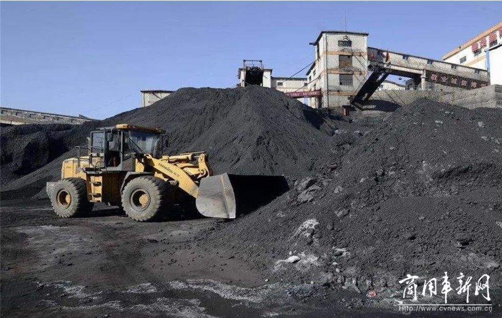 迎寒潮，解放J6P经典版助力煤炭运输高峰期