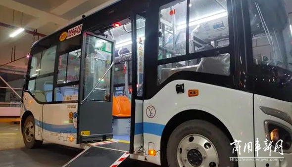 深圳巴士集团推出无障碍设施设备及适老化措施，让公交出行更有温暖