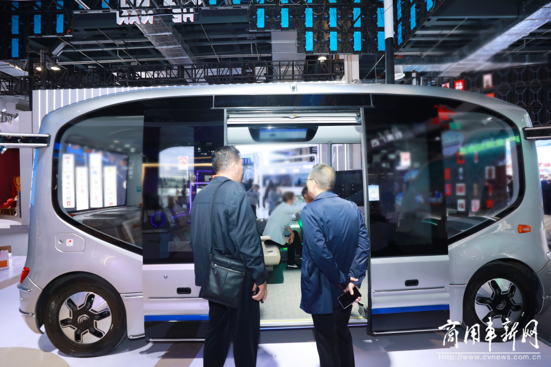 萌翻全场！宇通智能驾驶巴士亮相中国品牌博览会