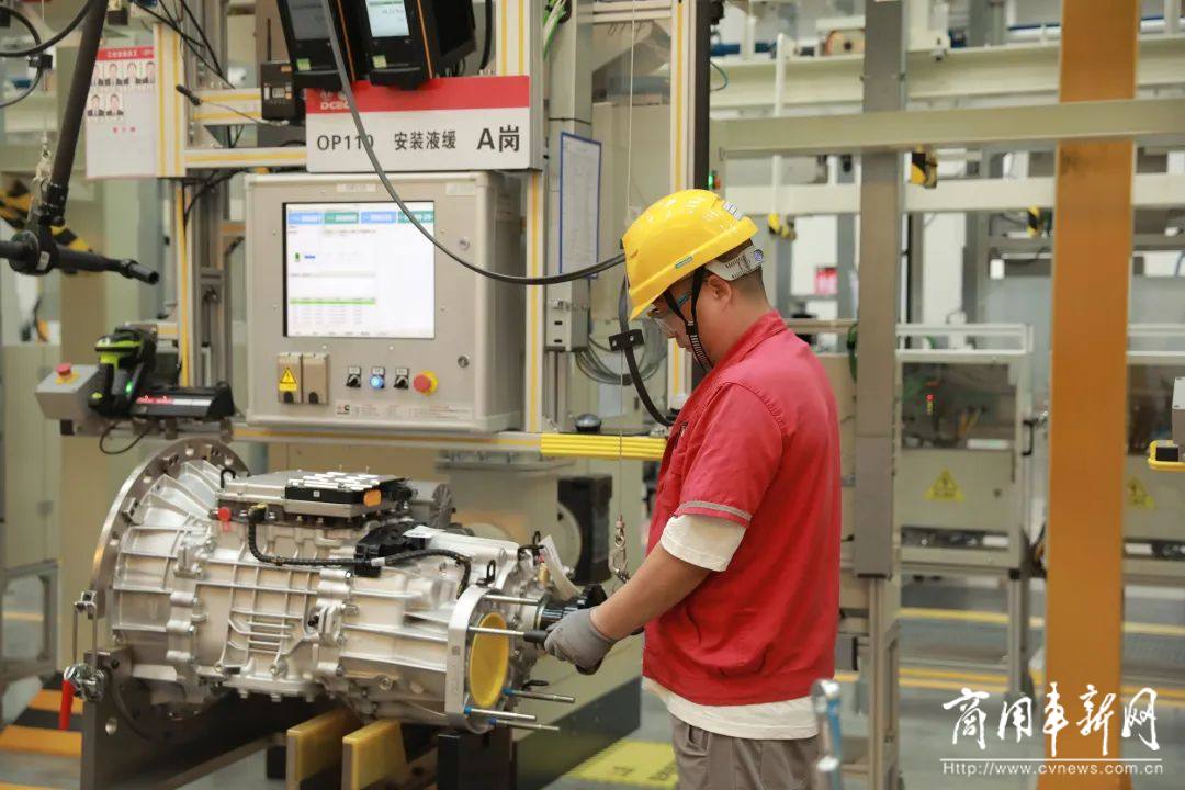 东风康明斯发动机有限公司重马力工厂正式投产暨传奇发动机下线