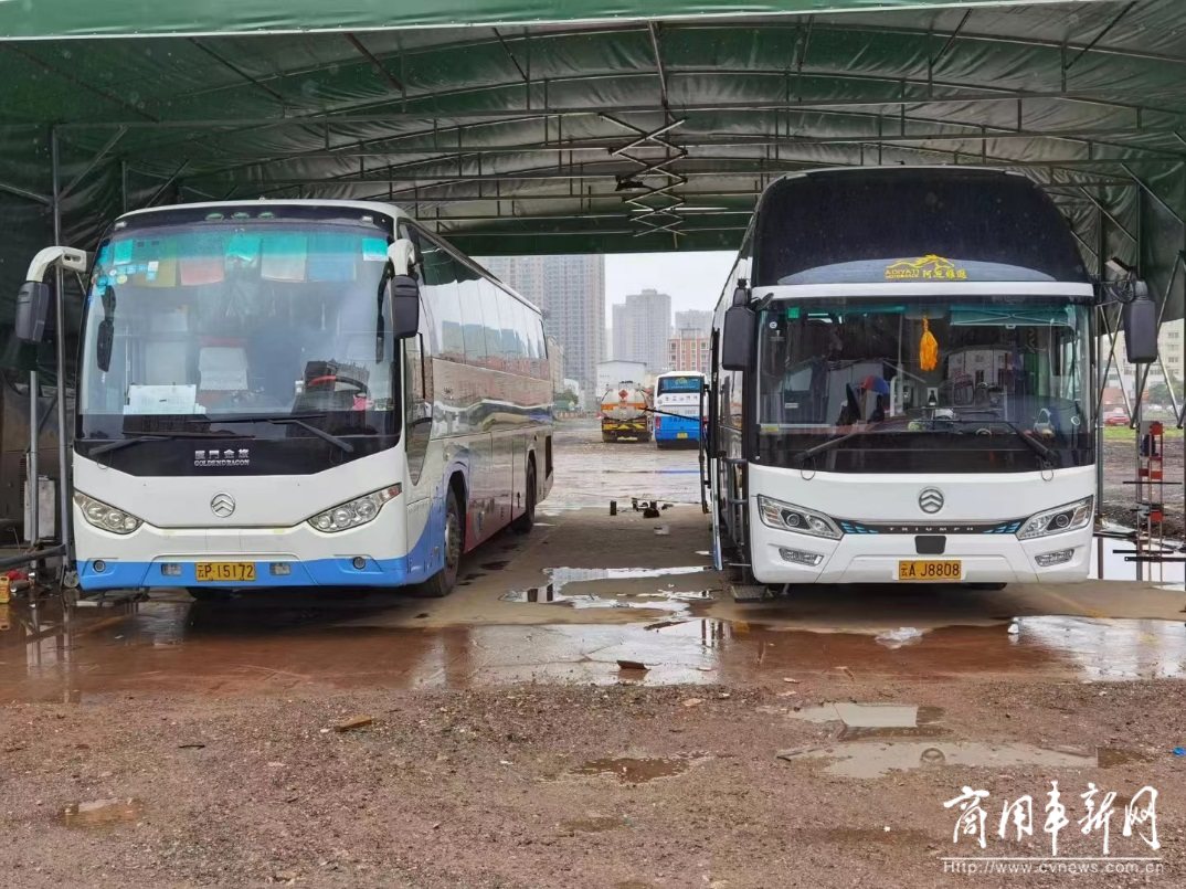 金旅客车，云南二十年旅游客运从业者的坚定选择