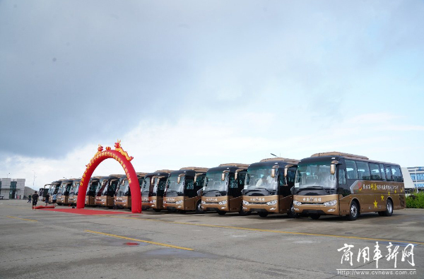 金旅客车新车交付，助力顺源汽运迎战暑假桂林旅游市场