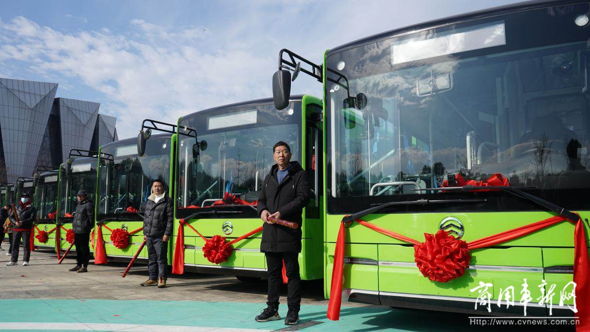 金旅朝歌全新一代7米宽体大容量纯电动公交批量交付