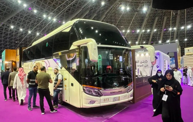 中国客车彰显实力 龙威II代亮相沙特朝觐博览会