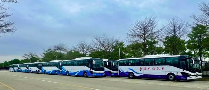 助推汉绿色低碳循环发展 金龙200台纯电客车交付武汉铁龙