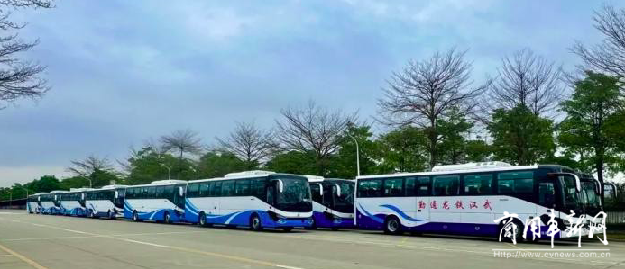 助推汉绿色低碳循环发展 金龙200台纯电客车交付武汉铁龙