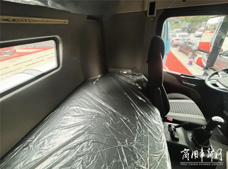 江淮重卡全新升级X5驾驶室，来看看是你心中的“理想座舱”吗？